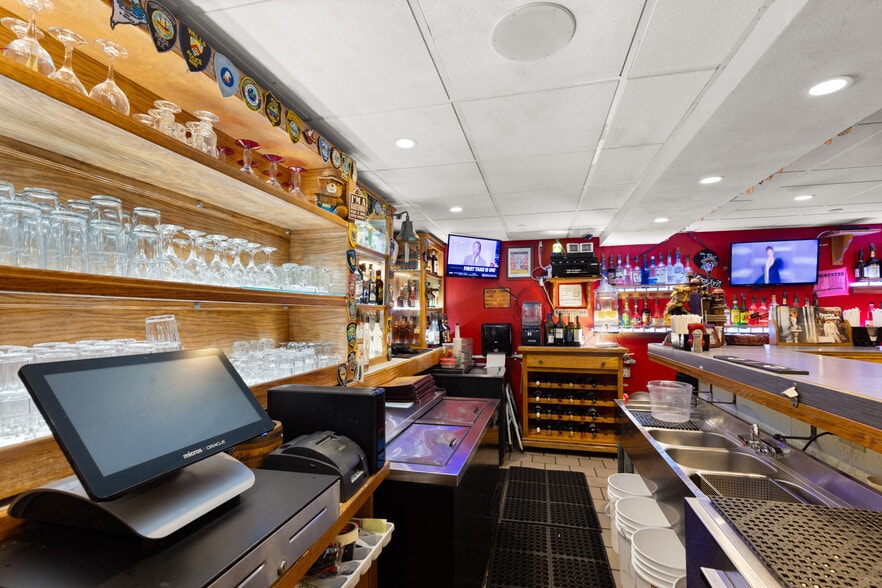 More Photos Of 11 Farmington Rd, Rochester Restaurant For Sale