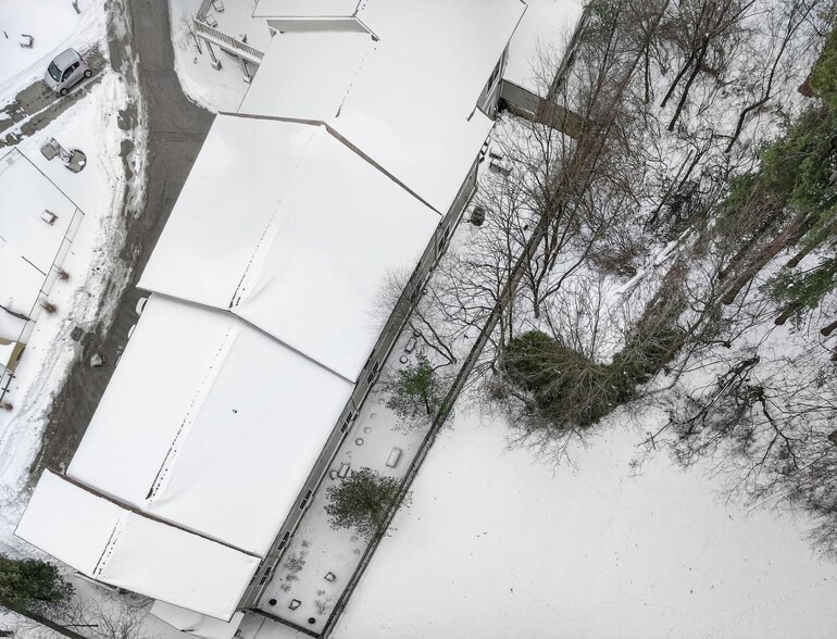 More Photos Of 751 E Tamarack Trl, Bloomington Healthcare For Sale