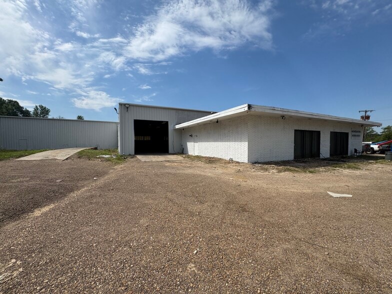 More Photos Of 4643 Medgar Evers Blvd, Jackson Warehouse For Sale