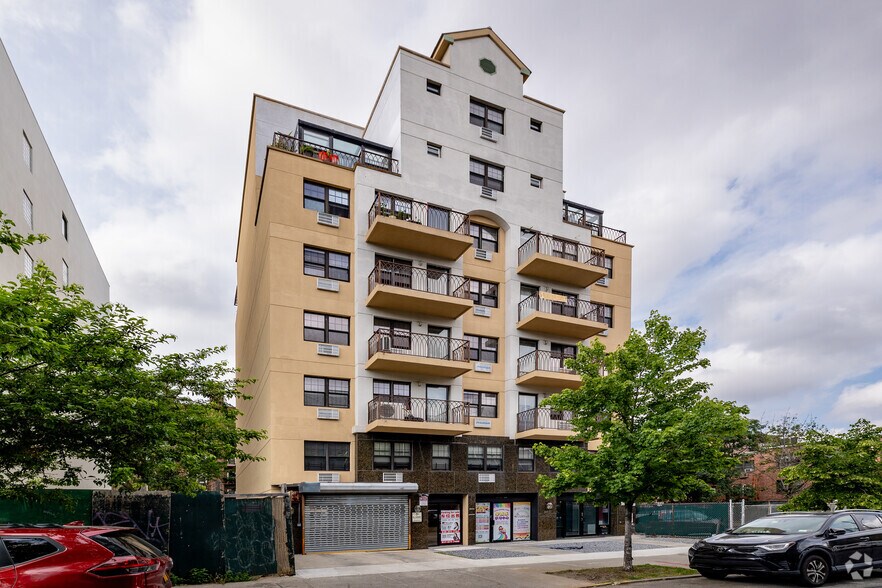 Primary Photo Of 144-77 Barclay Ave, Flushing Apartments For Lease