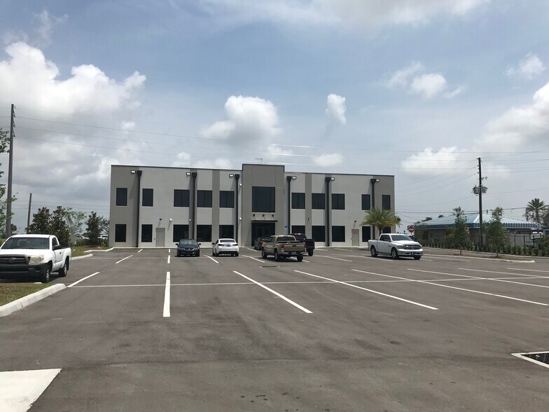 More Photos Of 17410 E Highway 50, Clermont Medical For Lease