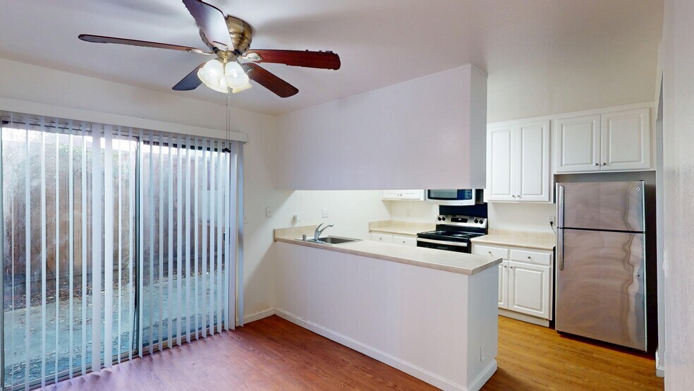 More Photos Of 1211 Paru St, Alameda Apartments For Sale