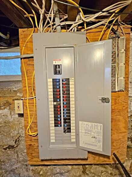 More Photos Of 116 Center St, Saint Marys Office Residential For Sale