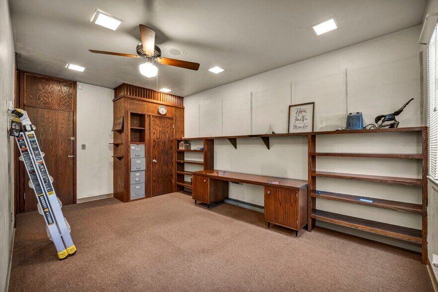 More Photos Of 15715 Libby Rd, Maple Heights General Retail For Sale