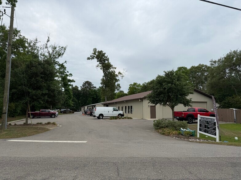 More Photos Of 1951 Dulsey Rd, Charleston Light Distribution For Lease