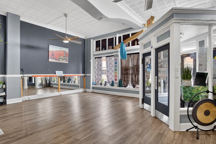 More Photos Of 104-110 S Hill Ave, South Hl, South Hill Office Residential For Sale