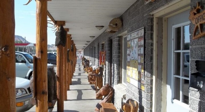 More Photos Of 501 S 6th St, Thermopolis Hotel For Sale