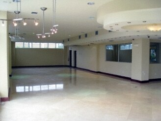 More Photos Of 17900 Biscayne Blvd, Aventura Freestanding For Sale