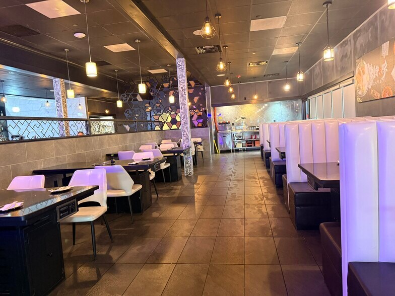 More Photos Of 2100 W White Oaks Dr, Springfield Restaurant For Sale