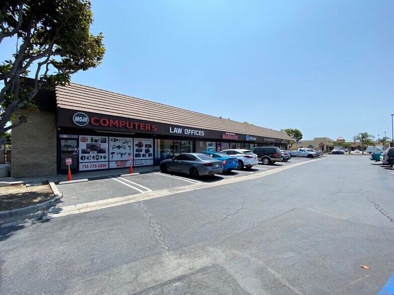 More Photos Of 101-123 S Harbor Blvd, Santa Ana Unknown For Lease