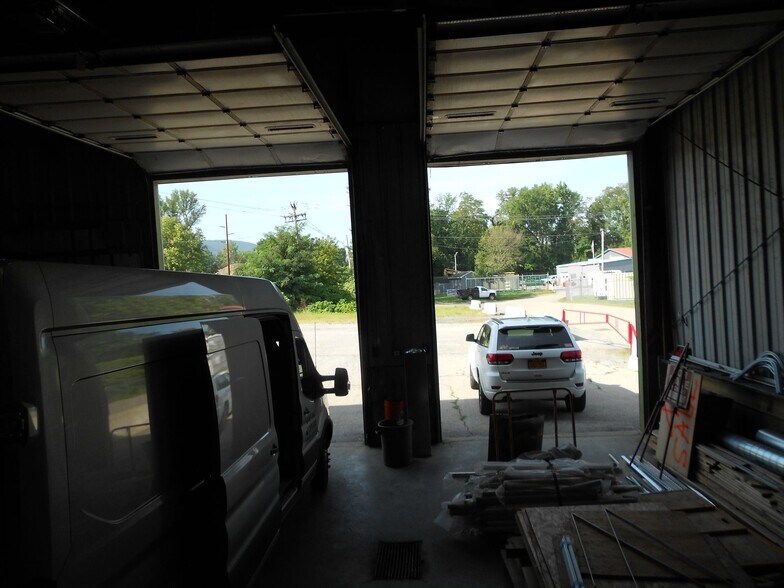 More Photos Of 1 Chips Ln, Fishkill Light Manufacturing For Lease