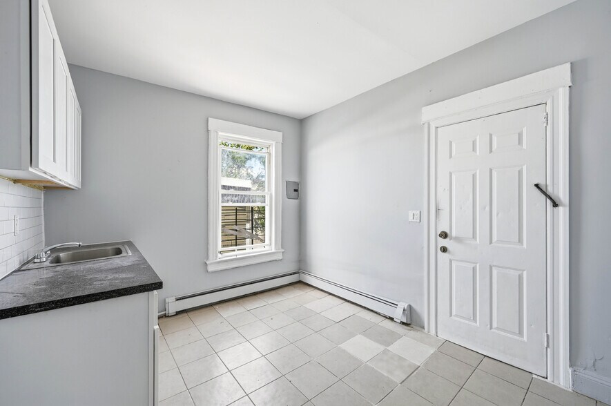 More Photos Of 4 Convent Ave, Yonkers Apartments For Sale