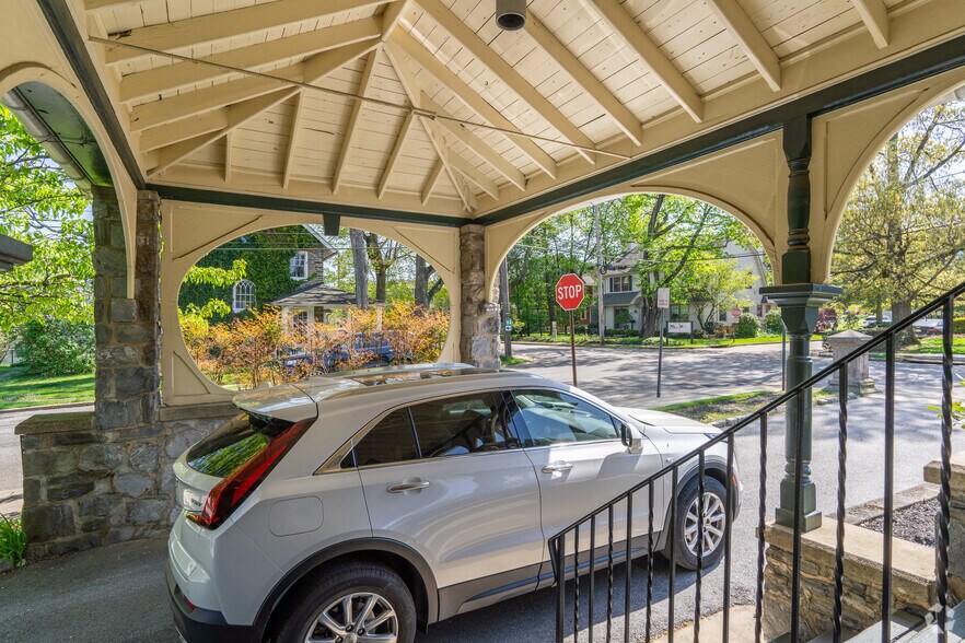 More Photos Of 61 Cassatt Ave, Berwyn Office Residential For Sale