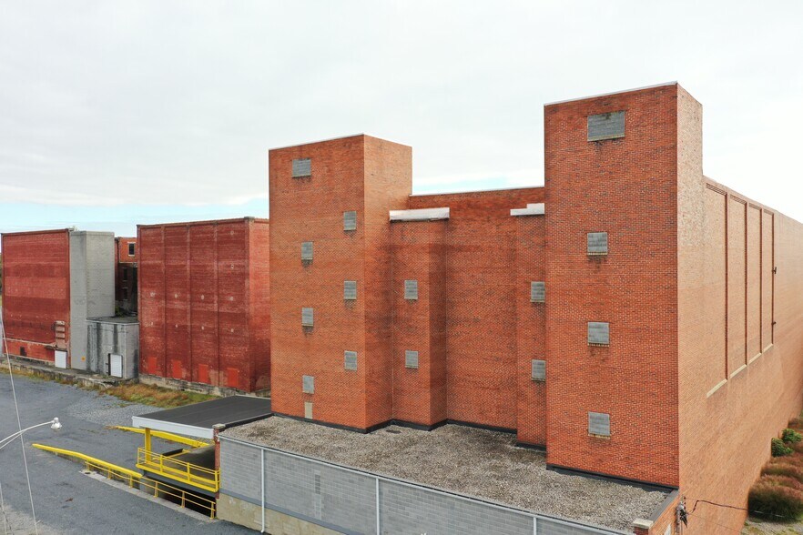 More Photos Of 50 Kennedy St, Chambersburg Warehouse For Sale