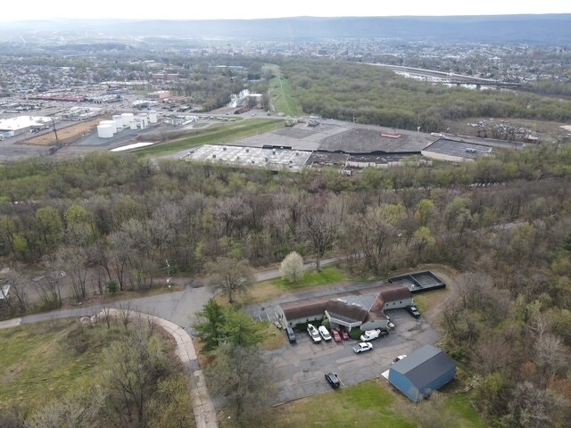 More Photos Of 104 Woodward Hill Rd, Edwardsville Office For Sale