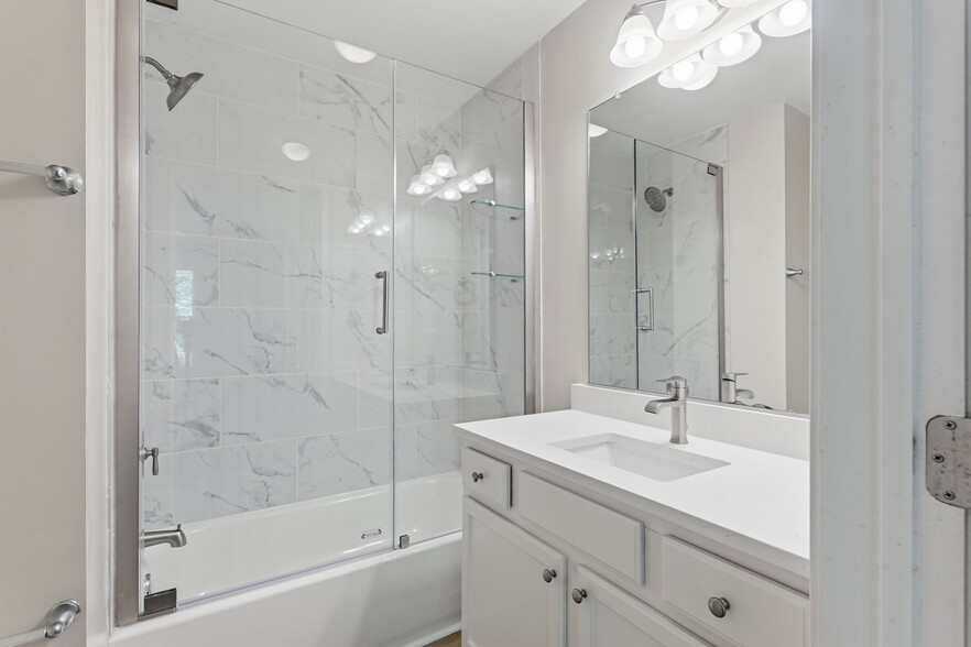 More Photos Of 5306-5320 Park Rd, Charlotte Apartments For Sale