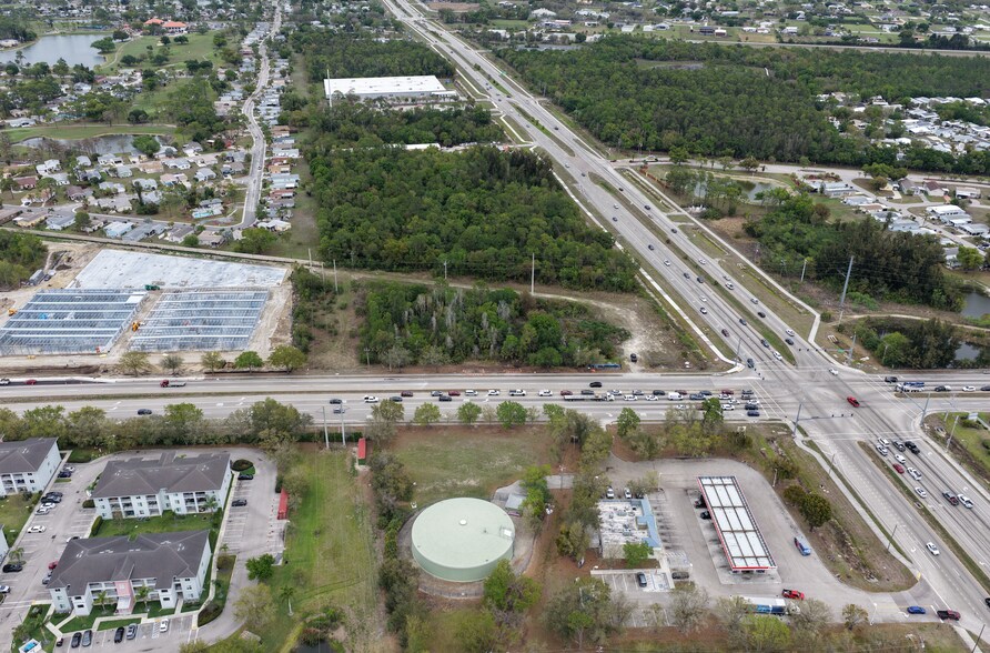 More Photos Of 3856 Del Prado N blvd, Cape Coral General Retail For Lease