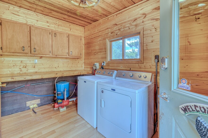 More Photos Of 8372 E Flowage Ln, Gordon Multifamily For Sale