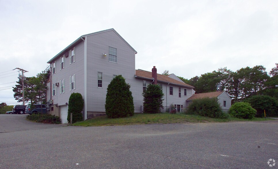 More Photos Of 116 Route 3A Rd, Sagamore Beach Office For Sale