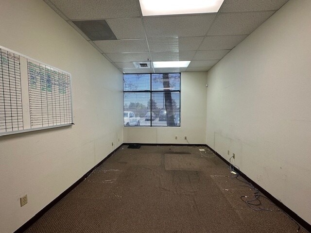 More Photos Of 13911 Park Ave, Victorville Office For Lease