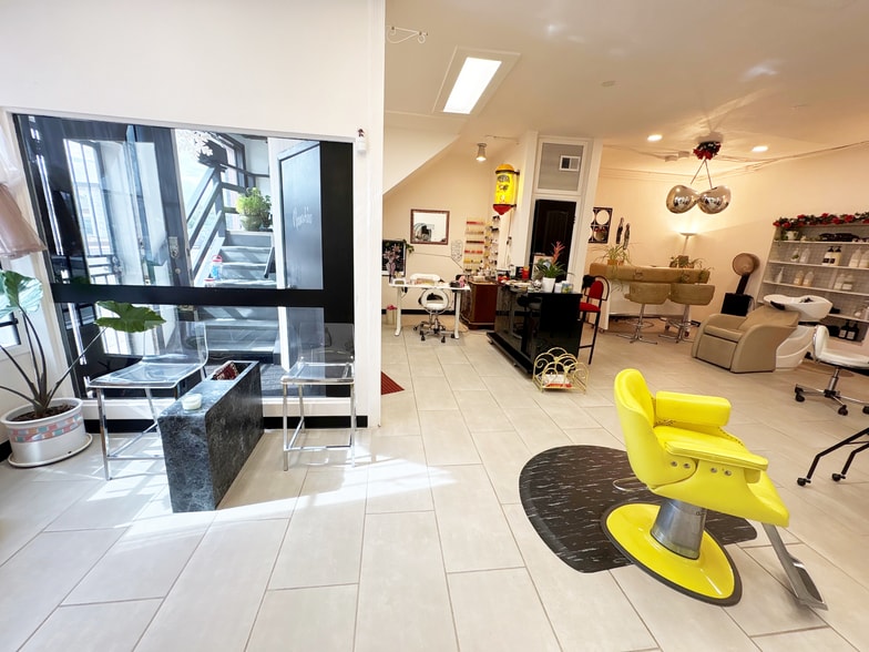 More Photos Of 4064 S Broadway, Englewood Freestanding For Lease