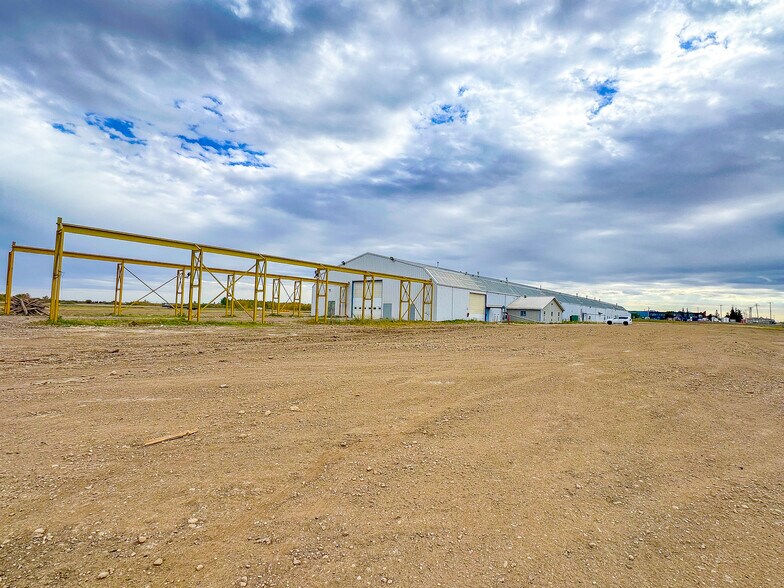 More Photos Of 1511 4th St, Nisku Manufacturing For Lease