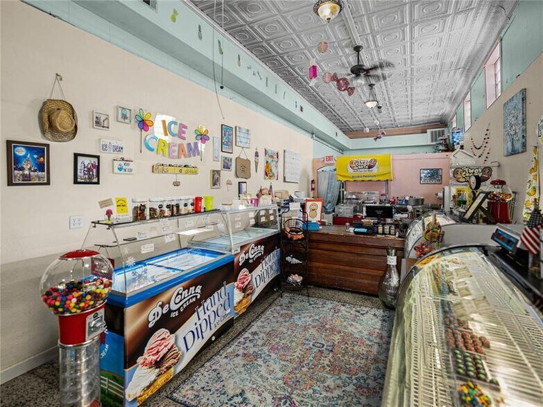 More Photos Of 135 S Central Ave, Bartow Storefront Retail Residential For Sale