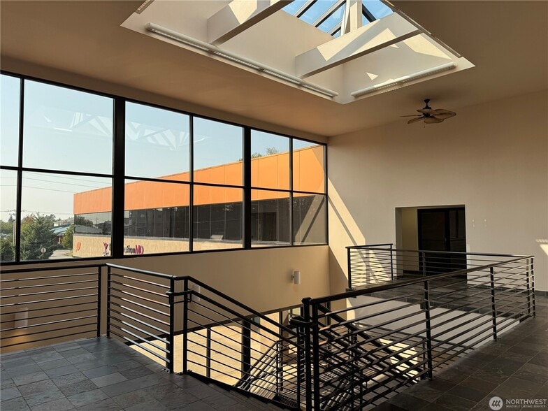 More Photos Of 325 E George Hopper Rd, Burlington Office For Sale