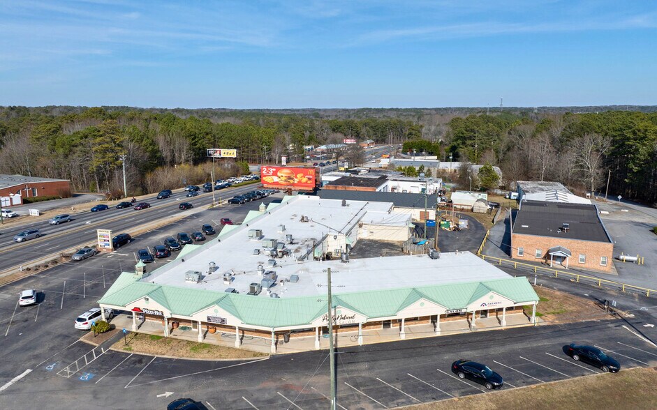 More Photos Of 4814 Stone Mountain Hwy, Lilburn Unknown For Lease