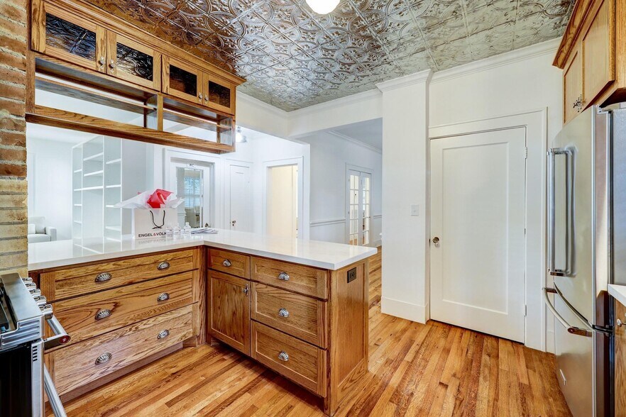 More Photos Of 414 Branard St, Houston Medical For Sale