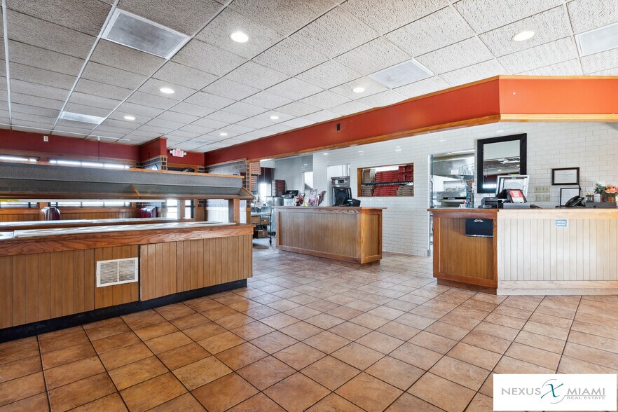 More Photos Of 2185 Post Oak, Marianna Fast Food For Sale