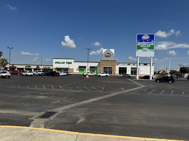 More Photos Of 4500 San Bernardo Ave, Laredo Unknown For Lease