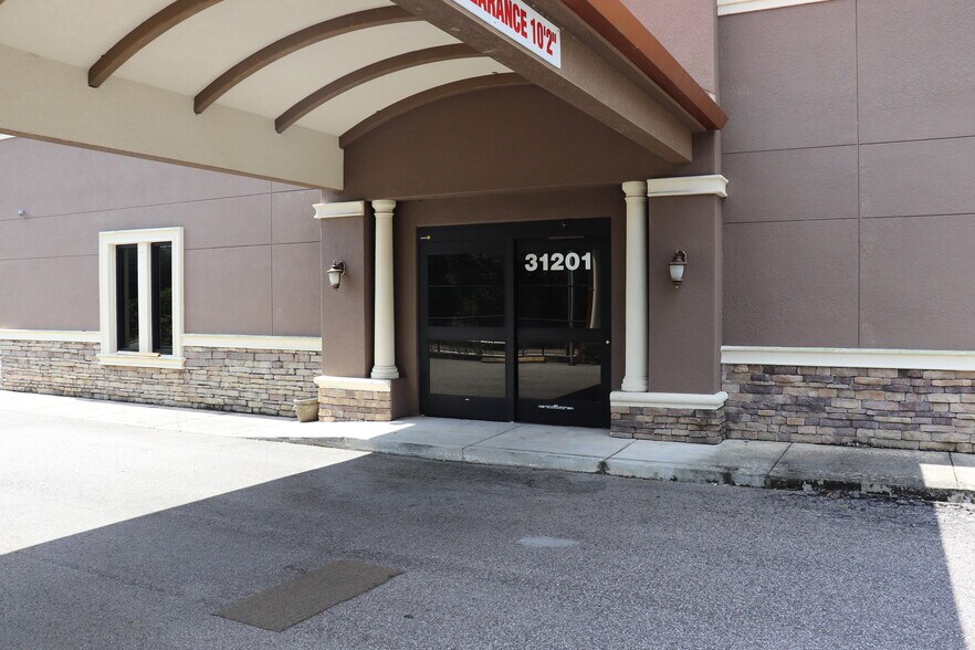 More Photos Of 31201 US Highway 19 N, Palm Harbor Coworking Space