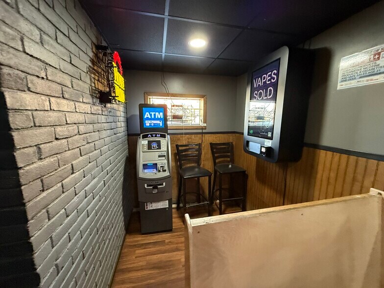 More Photos Of 127 S Broadway St, New Philadelphia Storefront Retail Office For Sale