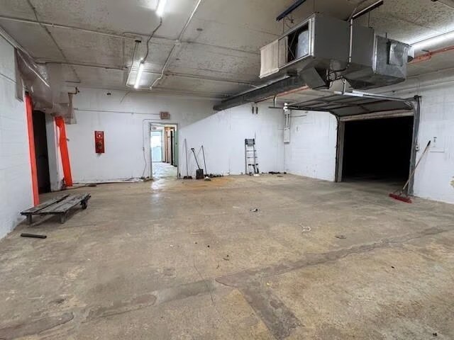 More Photos Of 116 S 10th St, Marshall Light Distribution For Sale