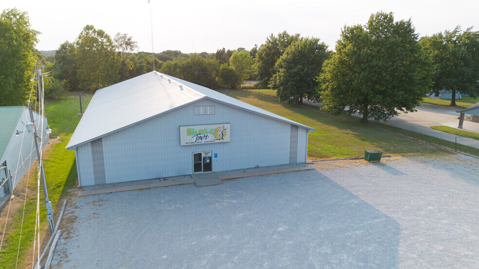 More Photos Of 3220 S Hwy 32, El Dorado Springs Skating Rink For Sale