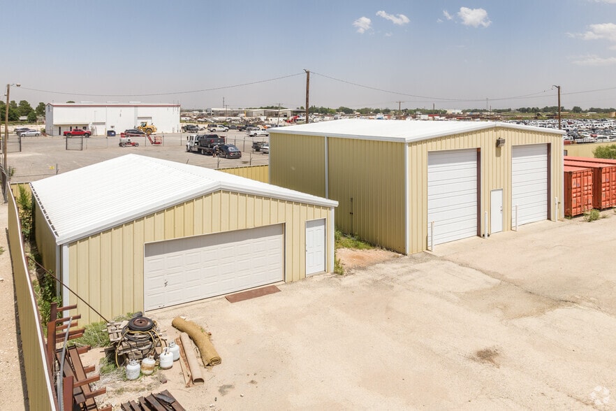 More Photos Of 715 W 81st St, Odessa Warehouse For Sale