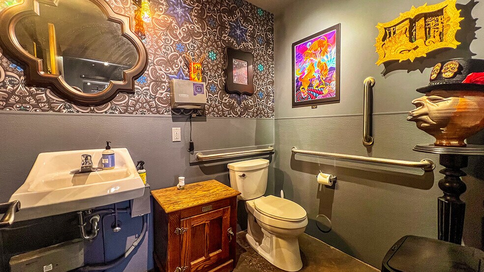 More Photos Of 2034 Pearl St, Boulder Storefront Retail Residential For Sale