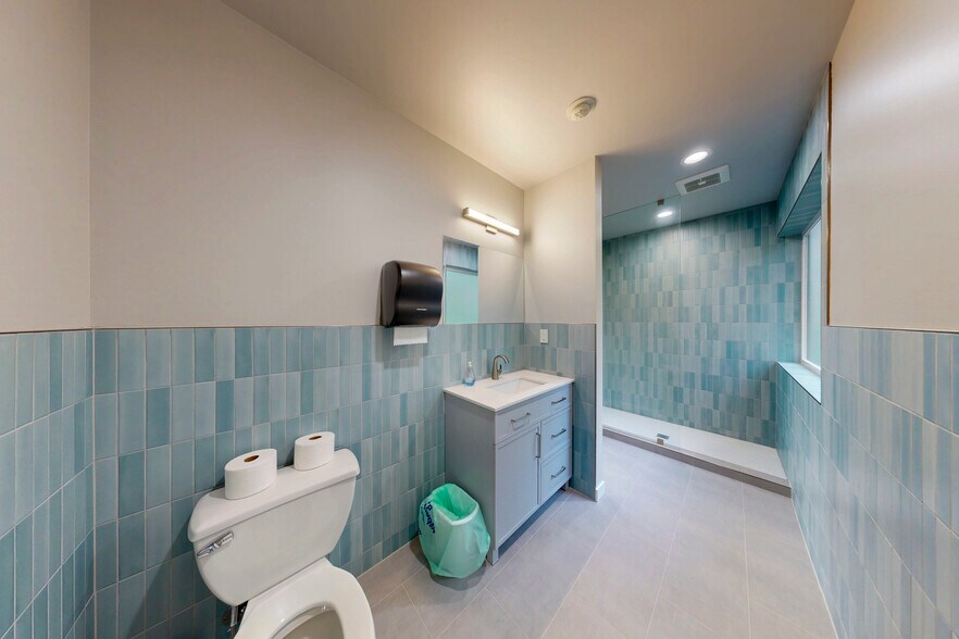 More Photos Of 1770 Barnes Blvd SW, Tumwater Office For Sale