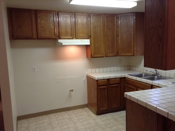 More Photos Of 2450 S B St, Stockton Apartments For Sale