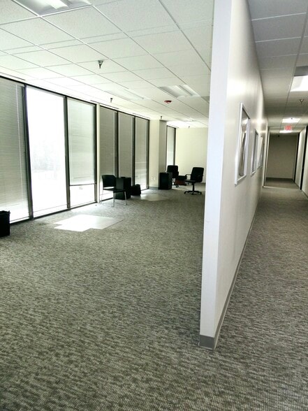 More Photos Of 15311 Vantage Pky W, Houston Unknown For Lease