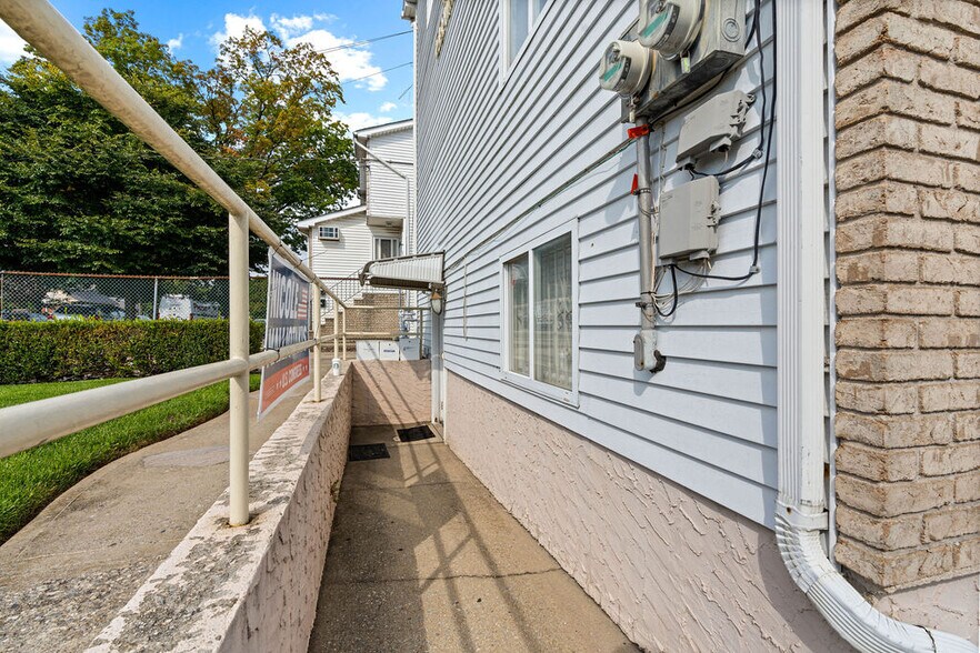 More Photos Of 2749 Hylan Blvd, Staten Island Office Residential For Sale