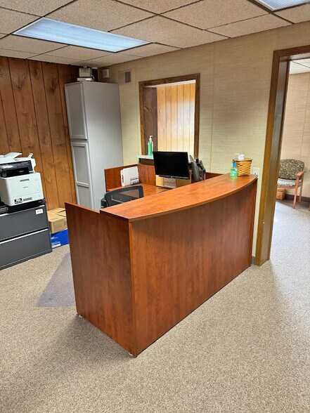 More Photos Of 38851-38855 Harper Ave, Clinton Township Loft Creative Space For Lease