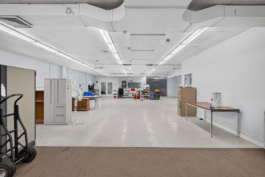 More Photos Of 234 O'Neil Blvd, Attleboro Manufacturing For Sale