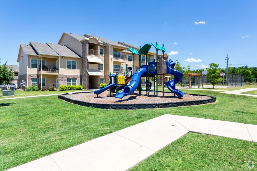 More Photos Of 2410 W Jack Finney Blvd, Greenville Apartments For Sale