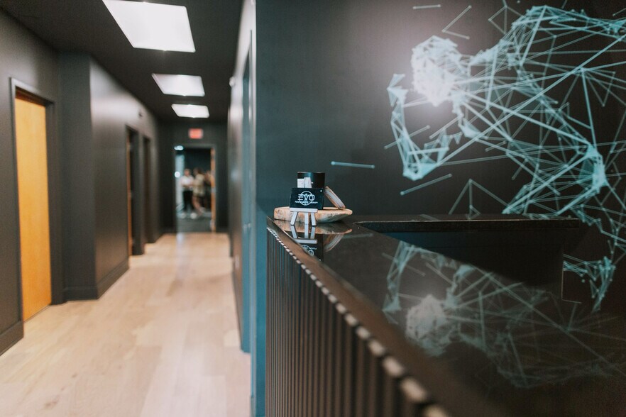 More Photos Of 1014 4th Ave S, Nashville Flex For Sale