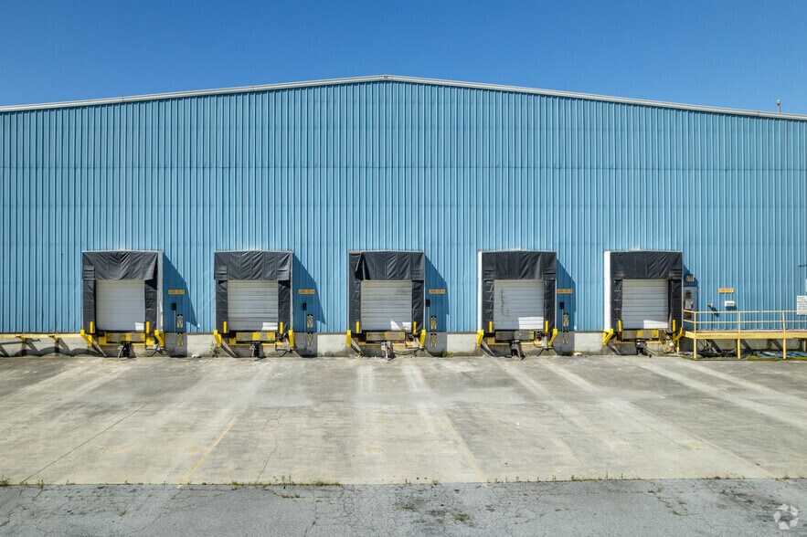 More Photos Of 90 Christ School Rd, Arden Distribution For Lease