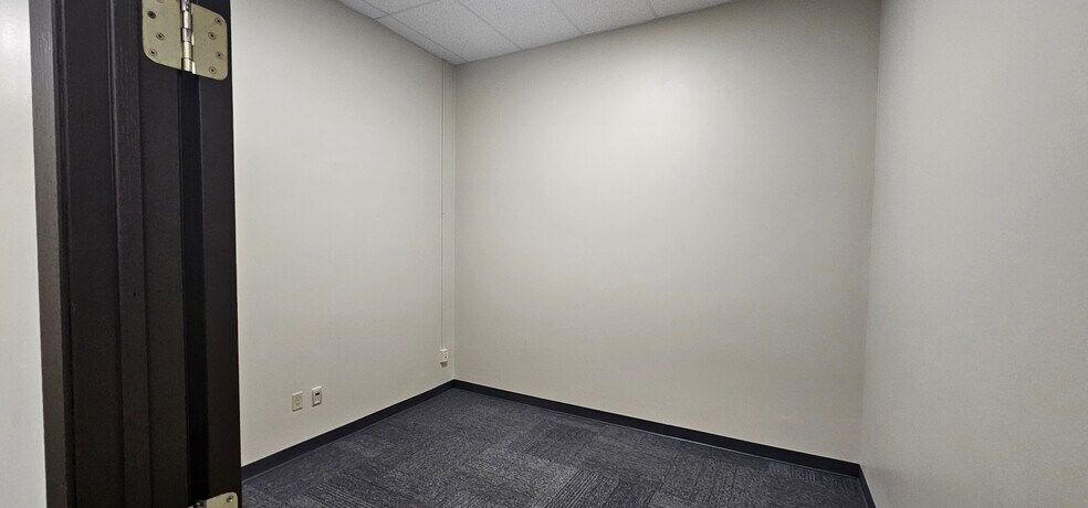 More Photos Of 5255-5261 Hohman Ave, Hammond Office For Lease