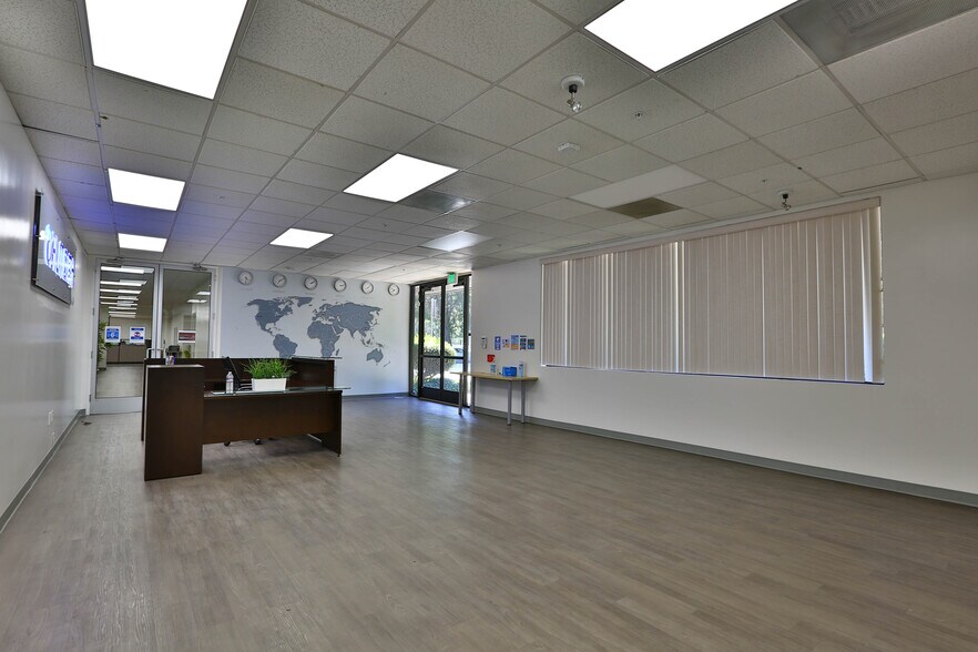 More Photos Of 118-122 Charcot Ave, San Jose Flex For Lease