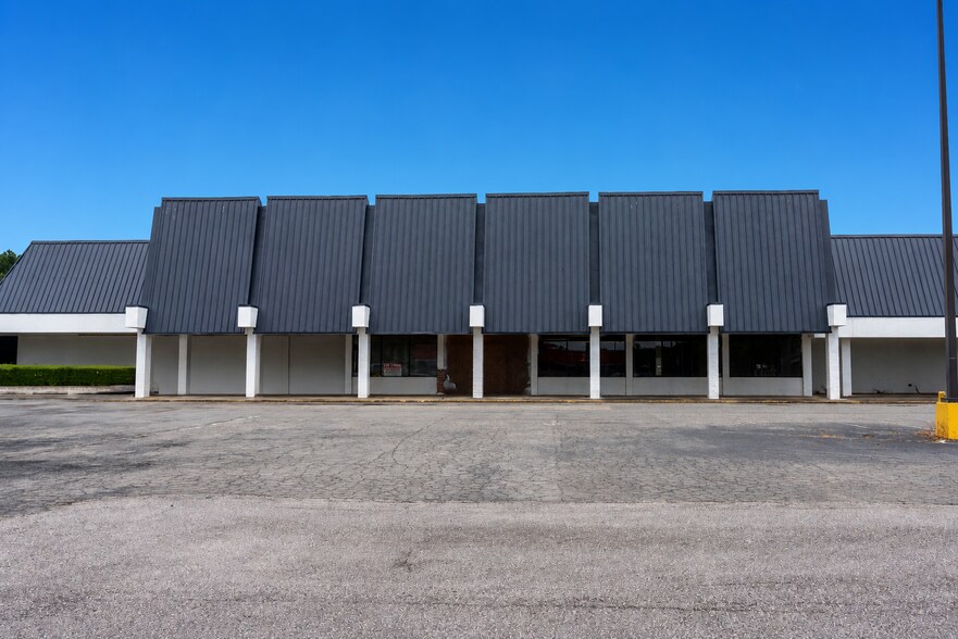 More Photos Of 2449-2475 US-117 S, Goldsboro Unknown For Lease